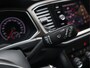Volkswagen T-Roc 1.5 TSI Style Navi / Clima / Handgesch / Dealer onderhouden / Nieuwe Apk / BTW AUTO / 1e eigenaar / 150PK!