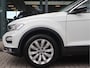 Volkswagen T-Roc 1.5 TSI Style Navi / Clima / Handgesch / Dealer onderhouden BTW AUTO / 1e eigenaar / 150PK!