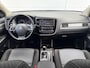 Mitsubishi Outlander 2.0 Business Edition / Trekhaak ( 1600 kg ) / 7-Persoons / volledig Dealer onderhouden /
