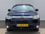 Mitsubishi Outlander 2.0 Business Edition / Trekhaak ( 1600 kg ) / 7-Persoons / volledig Dealer onderhouden /