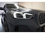 BMW iX1 xDrive30 M Sport [ Stormbay Metallic! ] [ Panorama Stuur-&Stoelverwarming Navi Camera Apple/Android ]