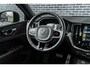 Volvo XC60 2.0 B5 R-Design | Trekhaak | Harman Kardon Audio | DAB | Panoramadak | Achteruitrijcamera | Parkeersensoren | Stoelverwarming | Lederen Bekleding | Elektrische Achterklep | Navigatie | Apple Carplay | Android Auto | BLIS