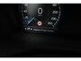 Volvo XC60 2.0 B5 R-Design | Trekhaak | Harman Kardon Audio | DAB | Panoramadak | Achteruitrijcamera | Parkeersensoren | Stoelverwarming | Lederen Bekleding | Elektrische Achterklep | Navigatie | Apple Carplay | Android Auto | BLIS