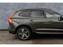 Volvo XC60 2.0 B5 R-Design | Trekhaak | Harman Kardon Audio | DAB | Panoramadak | Achteruitrijcamera | Parkeersensoren | Stoelverwarming | Lederen Bekleding | Elektrische Achterklep | Navigatie | Apple Carplay | Android Auto | BLIS