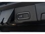 Volvo XC60 2.0 B5 R-Design | Trekhaak | Harman Kardon Audio | DAB | Panoramadak | Achteruitrijcamera | Parkeersensoren | Stoelverwarming | Lederen Bekleding | Elektrische Achterklep | Navigatie | Apple Carplay | Android Auto | BLIS