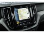 Volvo XC60 2.0 B5 R-Design | Trekhaak | Harman Kardon Audio | DAB | Panoramadak | Achteruitrijcamera | Parkeersensoren | Stoelverwarming | Lederen Bekleding | Elektrische Achterklep | Navigatie | Apple Carplay | Android Auto | BLIS
