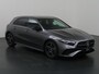 Mercedes-Benz A-klasse 180 Star Edition AMG Line | Night | Multibeam | Panoramadak | Sfeerverlichting | Stoelverwarming | Achteruitrijcamera |