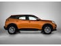 Peugeot e-2008 SUV EV Active 50 kWh 136pk | Accu 90% | Navigatie via Apple Carplay / Android Auto | Climate Control | Cruise Control | Parkeersensoren | Bluetooth | DAB+ radio | Keyless start | Automatisch dimlicht | Regensensor | Multifunctioneel lederen stuurwiel | 16" lichtmetalen velgen |