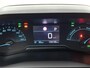 Peugeot e-2008 SUV EV Active 50 kWh 136pk | Navigatie via Apple Carplay / Android Auto | Climate Control | Cruise Control | Parkeersensoren | Bluetooth | DAB+ radio | Keyless start | Automatisch dimlicht | Regensensor | Multifunctioneel lederen stuurwiel | 16" lichtmetalen velgen |