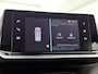 Peugeot e-2008 SUV EV Active 50 kWh 136pk | Accu 90% | Navigatie via Apple Carplay / Android Auto | Climate Control | Cruise Control | Parkeersensoren | Bluetooth | DAB+ radio | Keyless start | Automatisch dimlicht | Regensensor | Multifunctioneel lederen stuurwiel | 16" lichtmetalen velgen |