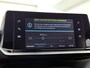 Peugeot e-2008 SUV EV Active 50 kWh 136pk | Navigatie via Apple Carplay / Android Auto | Climate Control | Cruise Control | Parkeersensoren | Bluetooth | DAB+ radio | Keyless start | Automatisch dimlicht | Regensensor | Multifunctioneel lederen stuurwiel | 16" lichtmetalen velgen |
