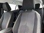 Peugeot e-2008 SUV EV Active 50 kWh 136pk | Navigatie via Apple Carplay / Android Auto | Climate Control | Cruise Control | Parkeersensoren | Bluetooth | DAB+ radio | Keyless start | Automatisch dimlicht | Regensensor | Multifunctioneel lederen stuurwiel | 16" lichtmetalen velgen |