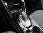 Peugeot e-2008 SUV EV Active 50 kWh 136pk | Accu 90% | Navigatie via Apple Carplay / Android Auto | Climate Control | Cruise Control | Parkeersensoren | Bluetooth | DAB+ radio | Keyless start | Automatisch dimlicht | Regensensor | Multifunctioneel lederen stuurwiel | 16" lichtmetalen velgen |