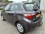 Toyota Yaris 5-DEURS NL-AUTO 1E-EIG DEALER-OND 5-DEURS AIRCO RADIO/CD  TREKHAAK ALL-SEASONS