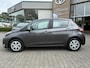 Toyota Yaris 5-DEURS NL-AUTO 1E-EIG DEALER-OND 5-DEURS AIRCO RADIO/CD  TREKHAAK ALL-SEASONS