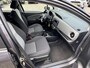 Toyota Yaris 1.0 VVT-i NL-AUTO 1E-EIG DEALER-OND 5-DEURS AIRCO RADIO/CD  TREKHAAK ALL-SEASON