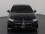 Mercedes-Benz A-klasse 180 AMG Line | Navigatiesysteem | Parkeercamera | airconditioning | Cruise Control | Nightpakket |