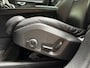 Volvo XC60 2.0 T8 Twin Engine AWD Inscription 391Pk Automaat (PANORAMADAK, APPLE CARPLAY, MEMORY SEATS, LEDER, ZWART HEMEL, STOELVERWARMING, GETINT GLAS, ELEK ACHTERKLEP, NIEUWE APK, NIEUWSTAAT)