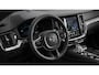 Volvo V60 2.0 T6 Plug-in hybrid AWD Ultra Dark | Sportstoelen | Schuif-/Kanteldak | Full-LED | Adaptieve Cruise Control | Head-Up Display | Stoelverwarming Voor en Achter | 19" | Getint Glas | Harman Kardon Audio | BLIS |