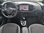 Toyota Aygo X 1.0 VVT-i S-CVT Envy CVT Automaat Navigatie | Climate Control | Draadloze oplader | Two Tone