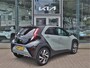 Toyota Aygo X 1.0 VVT-i S-CVT Envy CVT Automaat Navigatie | Climate Control | Draadloze oplader | Two Tone