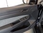 Volkswagen Golf 1.5 eTSI 2x R-Line automaat, 131pk!! Navigatie, Apple Carplay, Clima controle, Cruise controle, Sportstoelen R line, Elek ramen V/A, Parkeersensoren V/A, Xenon verlichting, Zwarte hemel, Lm velgen 17'', Nederlandse Bovag afleverpakket 695,-