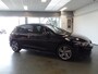 Volkswagen Golf 1.5 eTSI 2x R-Line automaat, 131pk!! Navigatie, Apple Carplay, Clima controle, Cruise controle, Sportstoelen R line, Elek ramen V/A, Parkeersensoren V/A, Xenon verlichting, Zwarte hemel, Lm velgen 17'', Nederlandse Bovag afleverpakket 695,-