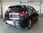 Volkswagen Golf 1.5 eTSI 2x R-Line automaat, 131pk!! Navigatie, Apple Carplay, Clima controle, Cruise controle, Sportstoelen R line, Elek ramen V/A, Parkeersensoren V/A, Xenon verlichting, Zwarte hemel, Lm velgen 17'', Nederlandse Bovag afleverpakket 695,-