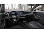 Mercedes-Benz A-klasse 180 Business Solution AMG | Multibeam | Panoramadak | Widescreen | Sfeerverlichting | Stoelverwarming | Achteruitrijcamera |