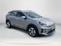 Kia Niro EV e-Niro DynamicLine 64 kWh | Stoelverwarming | Achteruitrijcamera | Half leder |