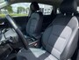 Kia Niro EV e-Niro DynamicLine 64 kWh | Stoelverwarming | Achteruitrijcamera | Half leder |