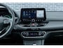 Hyundai i30 1.5 T-GDi DCT7 MHEV Premium | Stoelverwarming | Stoelventilatie | Keyless Entry | Cruise Control Adaptief | Lederen Bekleding | Navigatie | Apple Carplay | Android Auto | Elektrisch Verstelbare Voorstoel