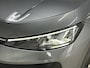 Volkswagen T-Roc 1.5 eTsi 150 pk Life First Edition | Comfort | Camera | Trekhaak |