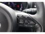 Toyota Yaris Cross 1.5 HYBRID 115 DYNAMIC STUUR/STOELVERWARMING KEYLESS PRIVACY-GLASS 17"LM-VELGEN APPLE/ANDROID LED