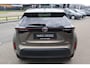 Toyota Yaris Cross 1.5 HYBRID 115 DYNAMIC STUUR/STOELVERWARMING KEYLESS PRIVACY-GLASS 17"LM-VELGEN APPLE/ANDROID LED