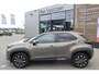 Toyota Yaris Cross 1.5 HYBRID 115 DYNAMIC STUUR/STOELVERWARMING KEYLESS PRIVACY-GLASS 17"LM-VELGEN APPLE/ANDROID LED