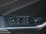 Volkswagen T-Roc 1.5 TSI Style Navigatie Apple Carplay/Android Auto Camera Parkeersensoren Adaptieve Cruise Control Dodehoek Assistent Elektrische achterklep Stoel- en stuurverwarming Full Led Climate Control Lichtmetalen velgen