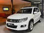 Volkswagen Tiguan 1.4 TSI R-Line|NAP|Pano|Trekhaak|Park Assist|Xenon|Navi|Cruise|PDC Rondom|18 Inch|Rijklaar