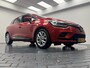 Renault Clio Estate 1.2 TCe Automaat-Trekhaak-Panoramadak-Navigatie-Cr.contr-Clima-Parkeersensoren-Lm16''velgen