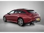 Mercedes-Benz CLA Shooting Brake 250 e AMG-line Lichtmetalen velgen | Panoramadak | Wide screen | Navigatie | Parking support met camera | Inclusief 24 maanden MB Certified garantie voor Europa.