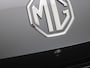 MG MG4 64 kWh Luxury | Apple Carplay/Android Auto | Navigatie | Parkeersensoren & Camera | Elektrische stoelen | All-Season banden