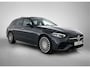 Mercedes-Benz C-klasse Estate 300 e Business Solution AMG | Comfortpakket Plus | Nightpakket | Parkeerpakket met 360°-camera | Trekhaak | Panoramaschuifdak | 19" multispaaks lichtmetalen AMG-velgen | GUARD 360° Plus | Middenconsole metaalstructuur |