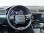 Skoda Superb Combi 1.4 TSI iV Business Edition | SoH 90% | Achteruitrijcamera | Stoelverwarming | Adaptieve demping | Navigatie | Virtual cockpit | CarPlay | Cruise control | Verwarmde voorruit |