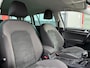 Volkswagen Golf Variant 1.5 TSI Highline Business R | Alcantara | Adaptive Cruise | Navi | Massage | Carplay / Android | Trekhaak | Led | Nieuwe Distrubitieriem | 18'' Bridgestone | PDC | Draadloos opladen