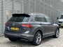 Volkswagen Tiguan 2.0 TSI 4Motion 220pk Highline Business R / R-line Exterieur / Digitaal dashboard / Panoramadak / Navigatie / Camera / Parkeersensoren V+A / Zwenkbare trekhaak /