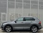 Volkswagen Tiguan 2.0 TSI 4Motion 220pk Highline Business R / R-line Exterieur / Digitaal dashboard / Panoramadak / Navigatie / Camera / Parkeersensoren V+A / Zwenkbare trekhaak /