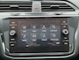 Volkswagen Tiguan 2.0 TSI 4Motion 220pk Highline Business R / R-line Exterieur / Digitaal dashboard / Panoramadak / Navigatie / Camera / Parkeersensoren V+A / Zwenkbare trekhaak /