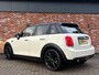 MINI Cooper Mini 1.5 Chili Serious Business 5-Deurs Automaat Nav/Cruise Led Stoelverw Uitstraling!