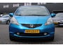 Honda Jazz 1.2 Trend 5-Deurs Airco/Stuurbekrachtiging/Elek.Ramen/C.V/RadioCD.USB/15"LM/Trekhaak/APK:03-09-2026