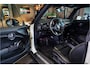 MINI Cooper 3-Deurs 1.5 Chili Sportstoelen Leder Cross punch, Panoramadak, Navi Professional, Zicht/ Wired/ Connected XL/ Licht/ Excitement/ Ambiente/ Black optic pakket, DDC, PDC, Voorruit verwarming, LMV.